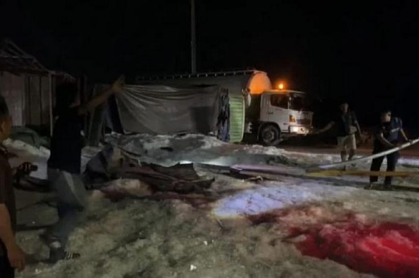 Kecelakaan Truk Terguling di Jalur Lingkar Selatan Tuban, Pecahan Kaca Berserakan