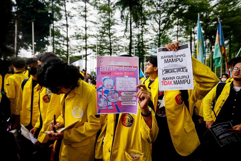 Mahasiswa Demo Hardiknas, Soroti Akses dan Biaya Pendidikan - Bagian 3