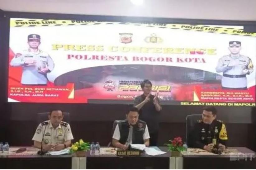 WNA China Rampok Rumah Mewah di Bogor Pakai Topeng Lionel Messi, 2 Orang Ditangkap