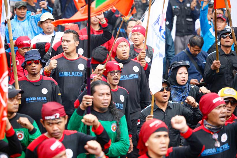 Buruh Desak Pemerintah Cabut Permenaker Tentang Outsourcing - Bagian 2