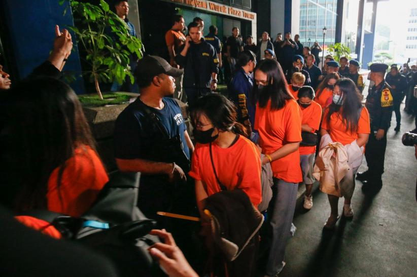 Penampakan Ratusan WNA Terduga Pelaku Sindikat Judi Online di Jakbar - Bagian 2
