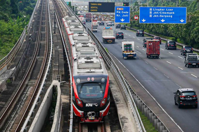 Pengguna LRT Jabodebek Tembus 2,9 Juta - Bagian 1