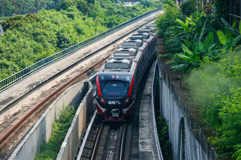 Pengguna LRT Jabodebek Tembus 2,9 Juta - Bagian 2