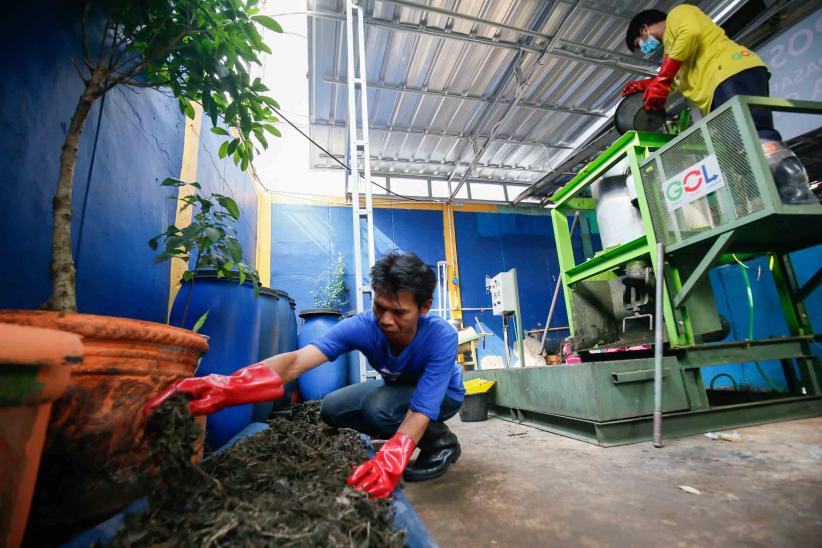 Fasilitas Pengolahan Sampah Organik Pasar Kramat Jati Beroperasi Lagi - Bagian 1