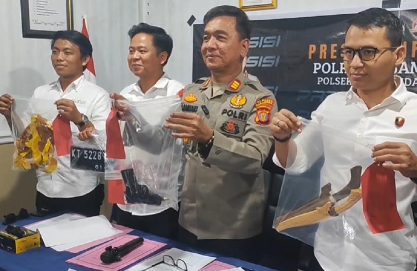 4 Perampok Bersenpi Modus Kurir Paket di Samarinda Ditangkap, Gasak Uang Rp16 Juta