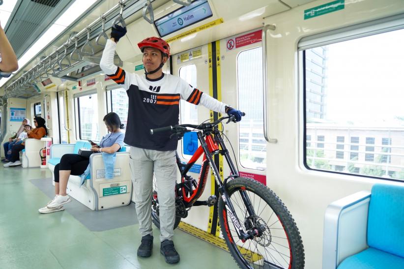     KAI Optimalkan Operasional LRT Jabodebek Selama Libur Panjang Mei 2026 - Bagian 4