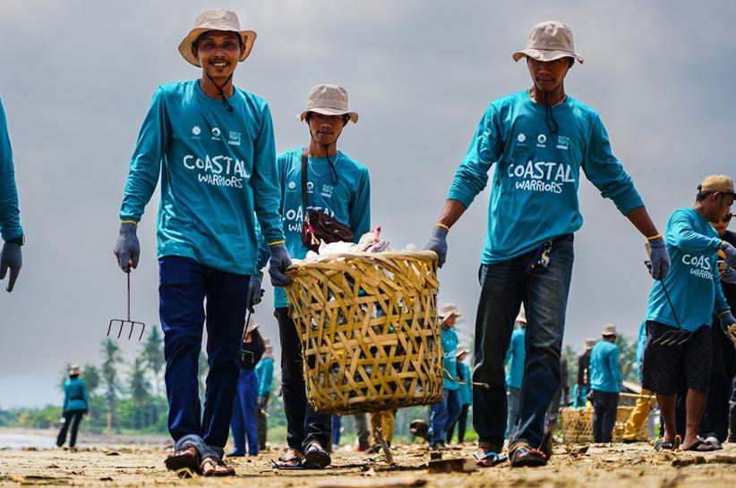 Aksi Bersih-Bersih Pantai di Pesisir Kabupaten Pandeglang - Bagian 2