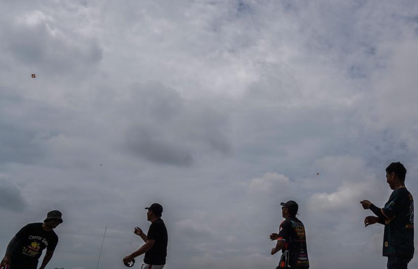 Keseruan Lomba Layangan Aduan di Palembang - Bagian 2
