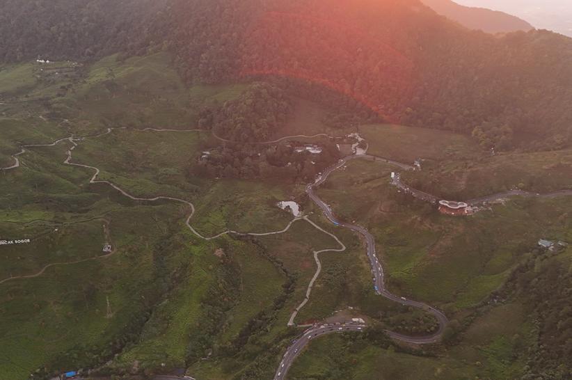 Melihat Panorama Gunung Gede - Pangrango dari Puncak Pass Bogor - Bagian 4