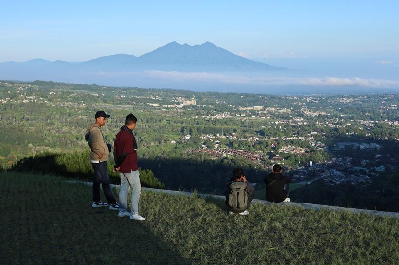 Melihat Panorama Gunung Gede - Pangrango dari Puncak Pass Bogor - Bagian 3