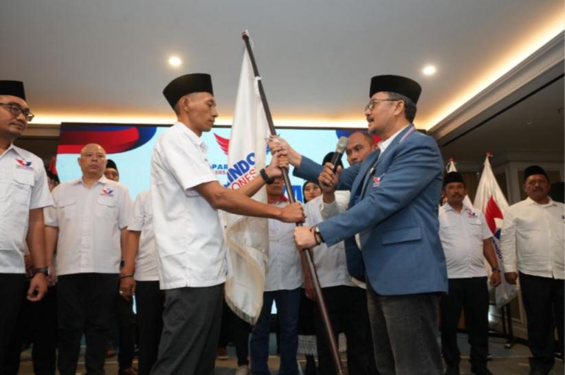 Bidik Basis Santri Jawa Timur, Perindo Resmi Lantik Cak Jaz sebagai Ketua DPW