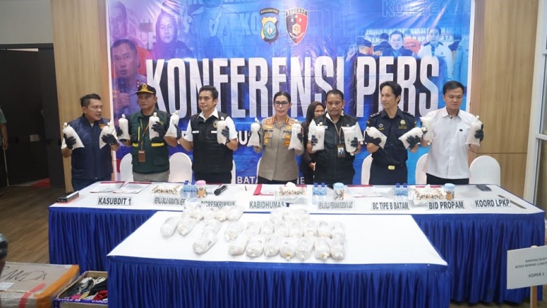 Polda Kepri Bongkar Penyelundupan 100.000 Benih Lobster Senilai Rp10 Miliar