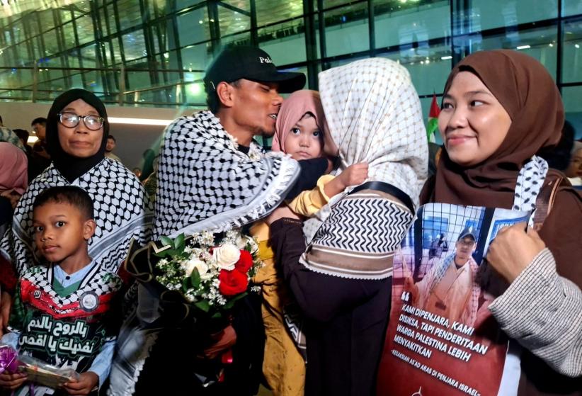 9 WNI Korban Penculikan Tentara Israel Tiba di Tanah Air - Bagian 3