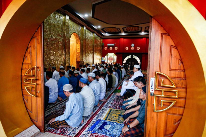 Salat Iduladha di Masjid Bergaya Tionghoa Jadi Simbol Toleransi - Bagian 1