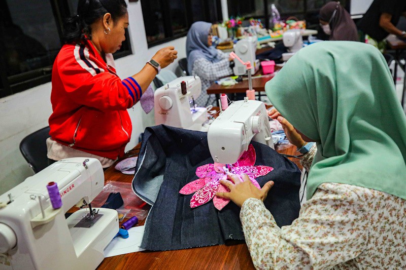 Pemerintah Dorong UMKM Baru Lewat Pelatihan Menjahit - Bagian 1