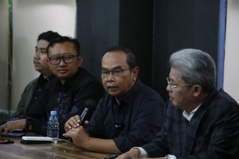 Saiful Mujani Penuhi Panggilan Penyidik Polda Metro Jaya - Bagian 1