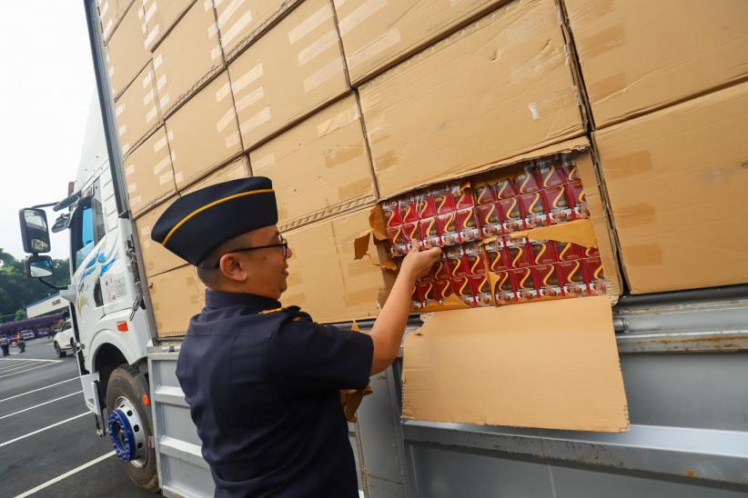 Bea Cukai Sita 8,9 Juta Batang Rokok Ilegal, Potensi Kerugian Negara Rp8,66 Miliar - Bagian 3
