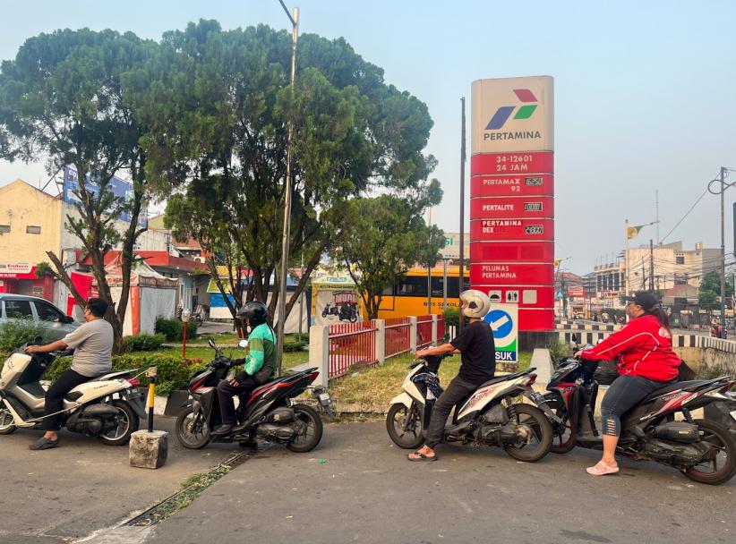 Harga Pertamax Naik Jadi Rp16.250, Warga Beralih ke Pertalite - Bagian 2