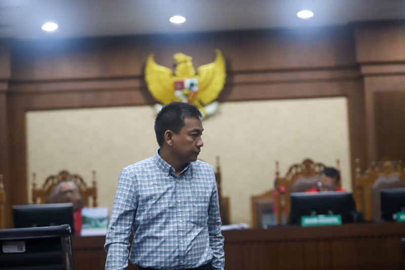 Eks Ketua Ombudsman Didakwa Terima Suap Rp4,8 Miliar - Bagian 4
