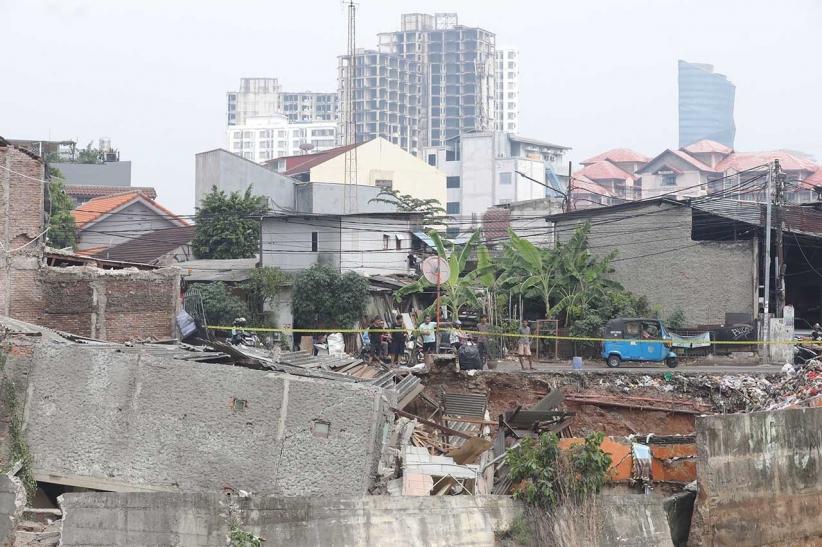 Longsor di Bendungan Hilir Rusak Rumah Warga    - Bagian 2