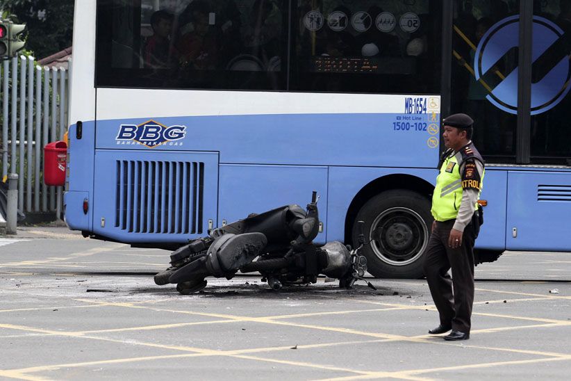 Ada Syuting ^Bom Thamrin^, Lalu Lintas Dialihkan - Bagian 6