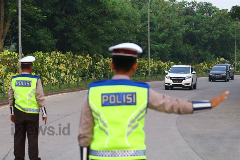 Uji Coba Kebijakan Ganjil Genap di Tol Jakarta-Tangerang - Bagian 4