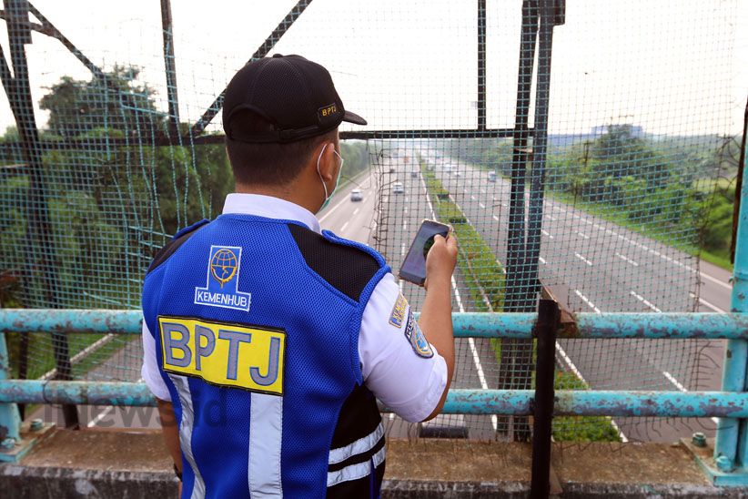 Uji Coba Kebijakan Ganjil Genap di Tol Jakarta-Tangerang - Bagian 8