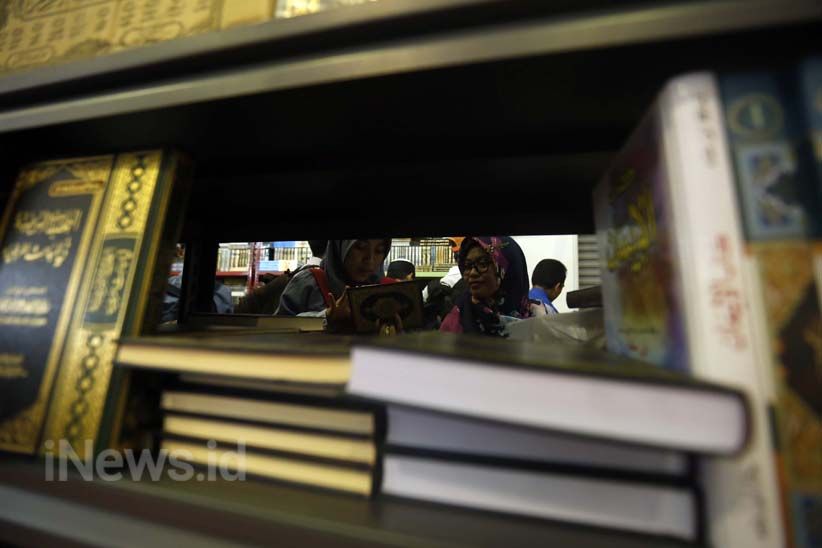 Ribuan Pengunjung Padati Islamic Book Fair 2018 - Bagian 7