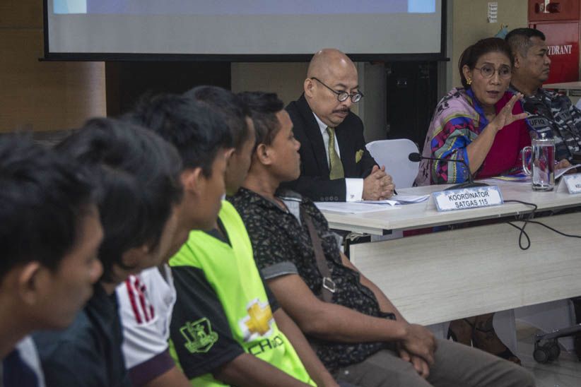 Menteri Susi dan Satgas 115 Tangkap Kapal Buronan Interpol - Bagian 2