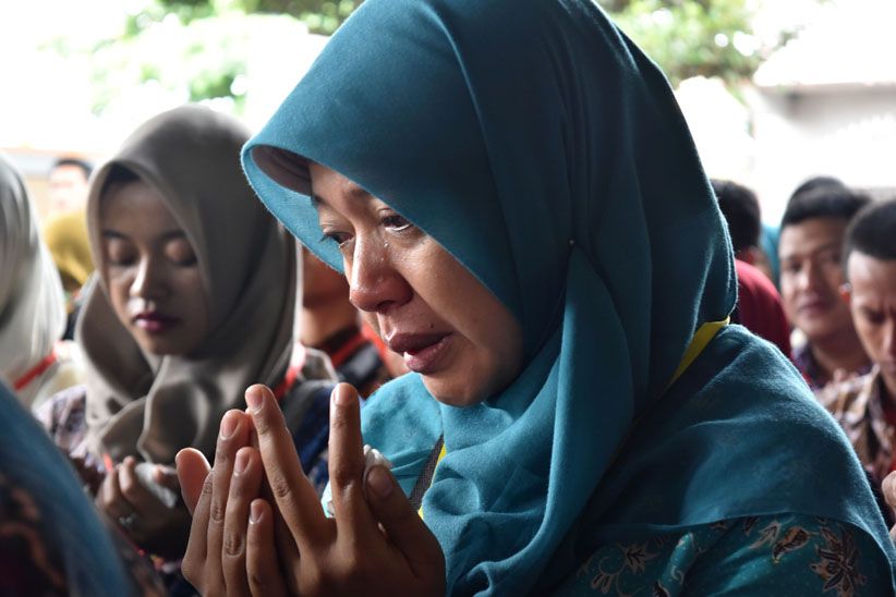 Tangisan Guru Tidak Tetap Menuntut Peningkatan Kesejahteraan - Bagian 1