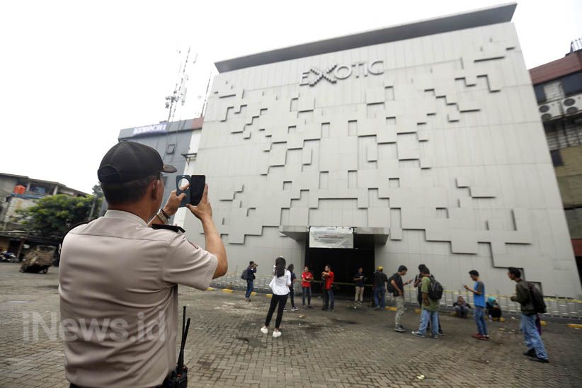 Diskotek Exotic Disegel Sat Pol PP Pemprov DKI Jakarta - Bagian 2