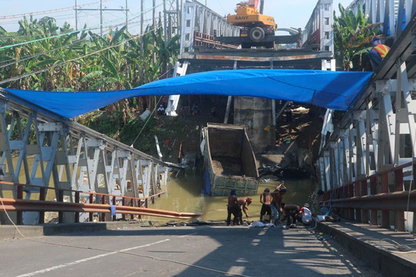 Perbaikan Jembatan Widang Rampung Sebelum Hari Raya Idul Fitri - Bagian 1