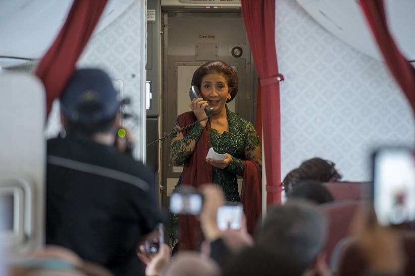 Bak Pramugari, Menteri Susi Sapa Penumpang Garuda Kartini Flight - Bagian 1