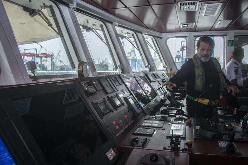 Kampanye Udara Bersih, Kapal Rainbow Warrior Berlabuh di Jakarta - Bagian 1