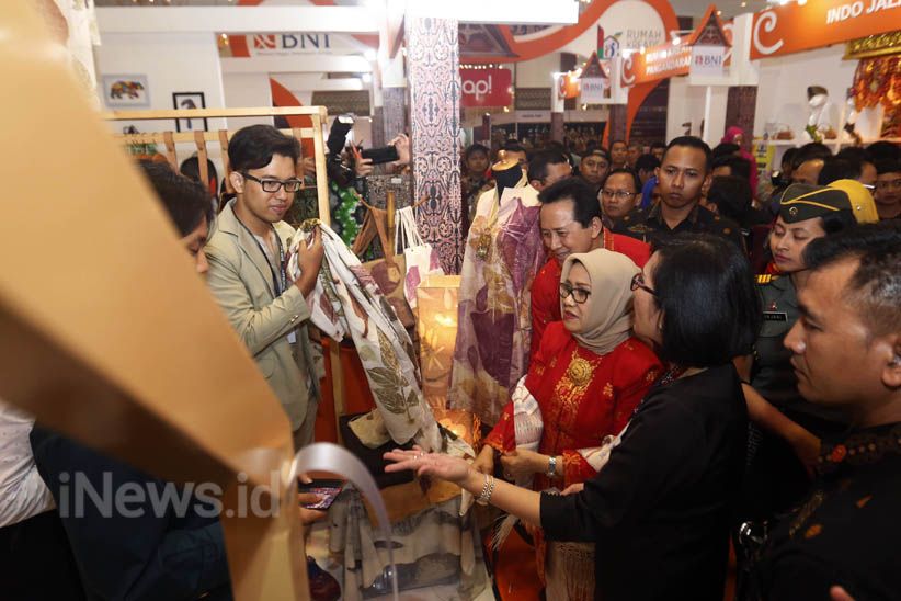 Mufidah Kalla Kunjungi UMKM Binaan BNI di Rumah Kreatif BUMN - Bagian 2