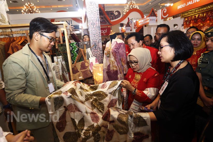 Mufidah Kalla Kunjungi UMKM Binaan BNI di Rumah Kreatif BUMN - Bagian 1