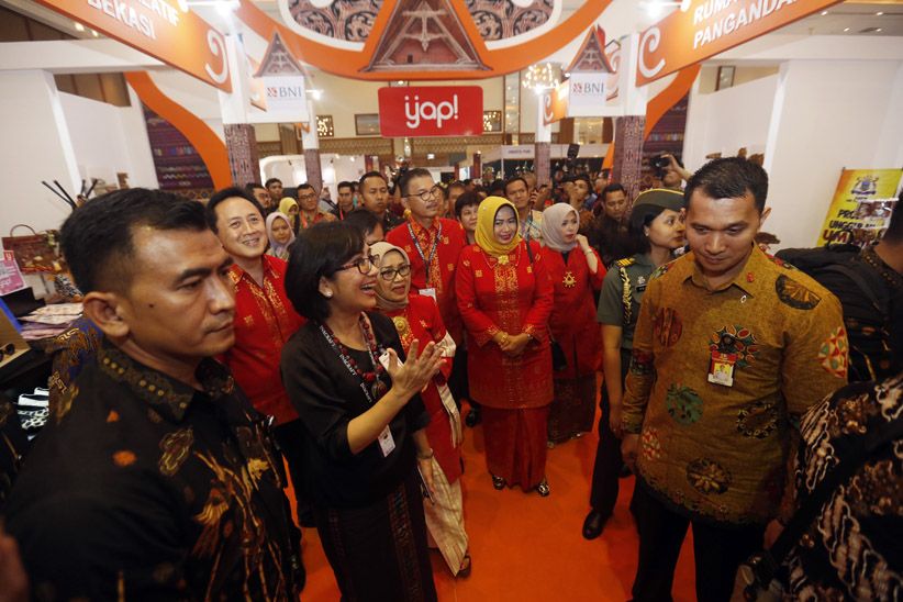 Mufidah Kalla Kunjungi UMKM Binaan BNI di Rumah Kreatif BUMN - Bagian 4