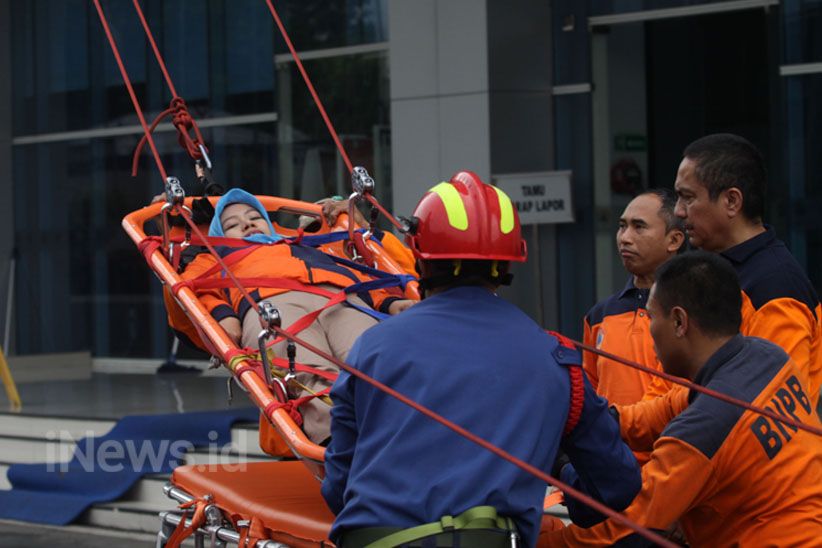 BNPB Gelar Simulasi Penanggulangan Bencana - Bagian 5
