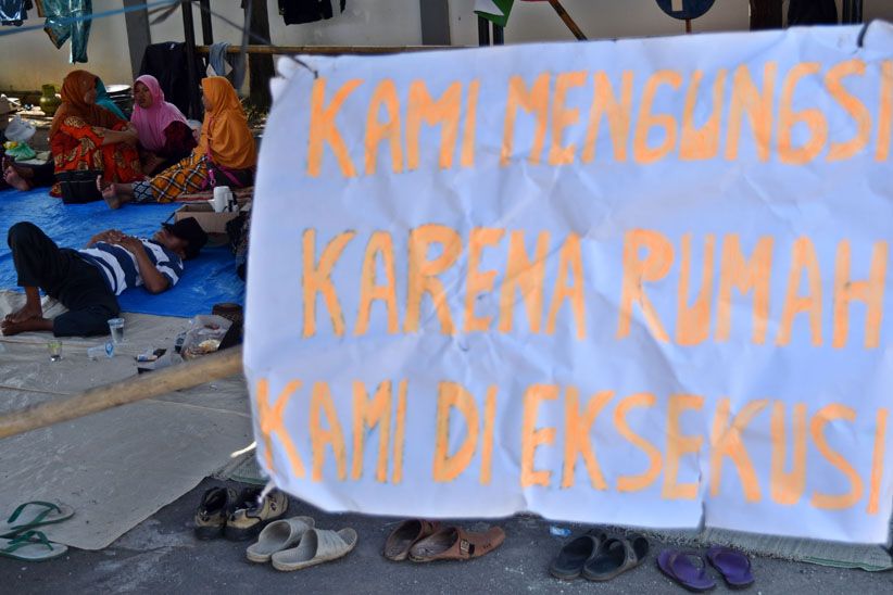 Korban Gusuran Tol Semarang-Batang Menginap di Gedung DPRD Kendal - Bagian 2