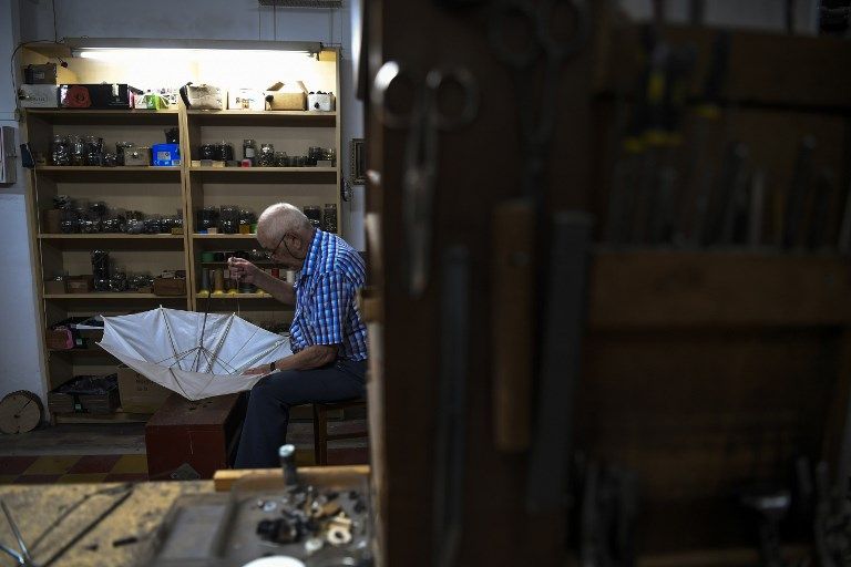 Hari Buruh Internasional: Profesi Langka Ini Tak Mudah Lagi Ditemui - Bagian 11