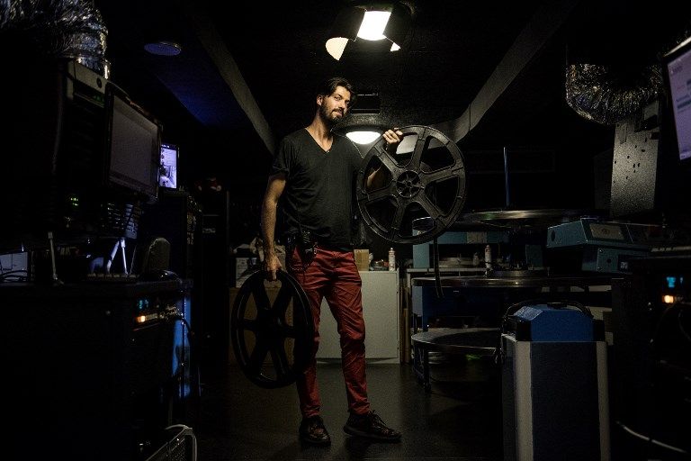 Hari Buruh Internasional: Profesi Langka Ini Tak Mudah Lagi Ditemui - Bagian 6