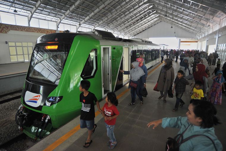 KAI Operasikan Kereta Tujuan Bandara Internasional Minangkabau  - Bagian 2