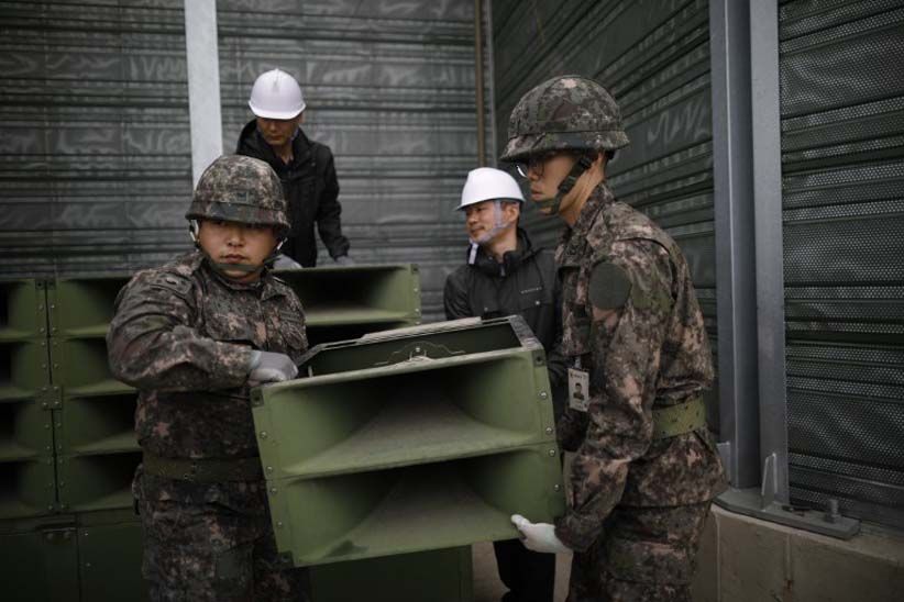 Tentara Korsel Copot Pengeras Suara Propaganda di Perbatasan Kedua Korea - Bagian 2