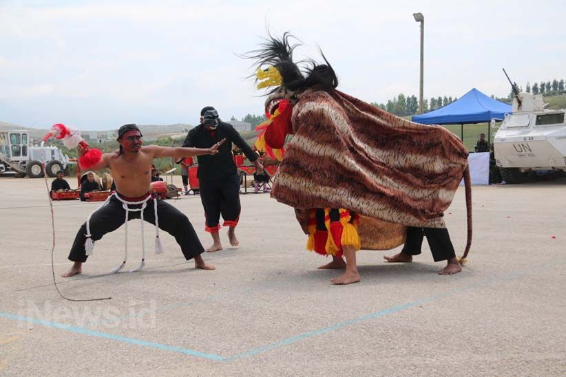 Penampilan Seni dan Budaya Pasukan Garuda Pukau Tentara Unifil di Libanon - Bagian 6