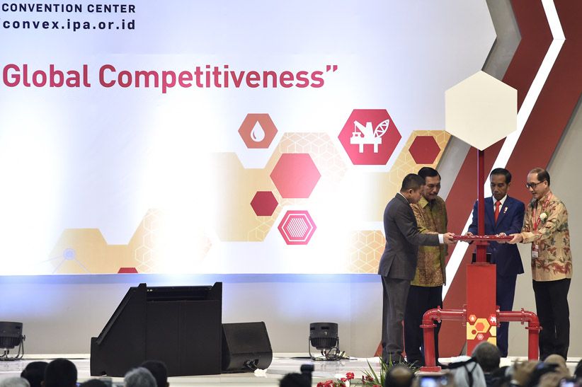 Buka Pameran IPA Ke-42, Jokowi Berupaya Pangkas Perizinan Sektor Migas - Bagian 4