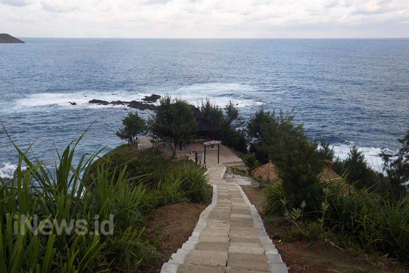 Menikmati Surga Tersembunyi di Pantai Menganti - Bagian 1
