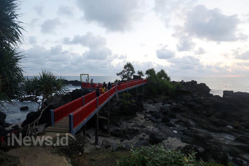 Menikmati Surga Tersembunyi di Pantai Menganti - Bagian 9