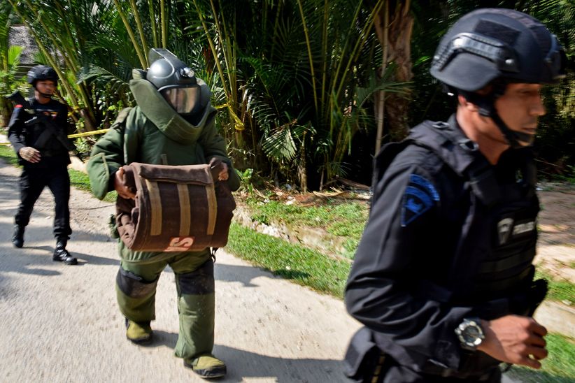 Warga Temukan Bahan Peledak Peninggalan Konflik Aceh  - Bagian 1