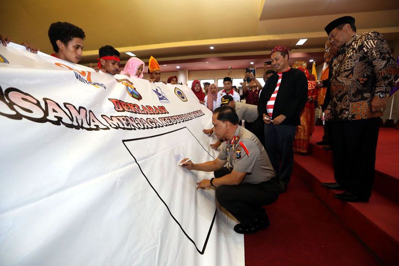 Mahasiswa dan Tokoh Jatim Deklarasi Bersama Menjaga Keutuhan NKRI - Bagian 3
