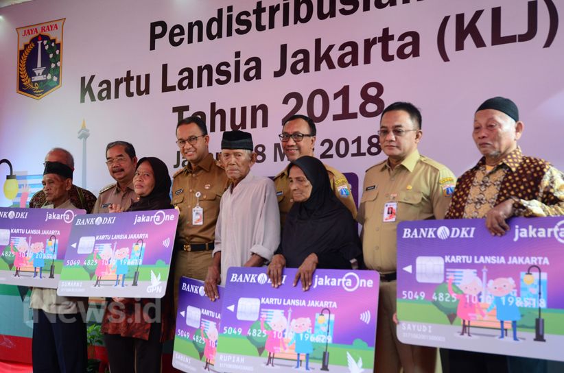 Pemprov DKI Jakarta dan Bank DKI Distribusikan Kartu Lansia Jakarta - Bagian 3